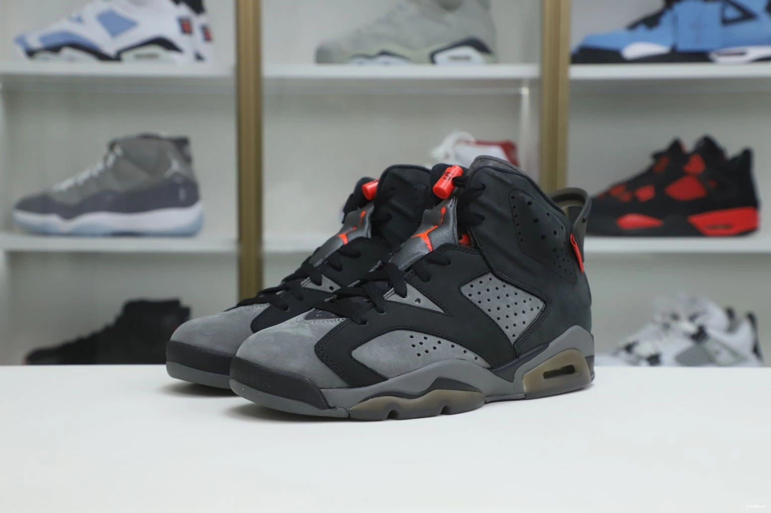 JORDAN PARIS 'IRON X SAINT-GERMAIN 6 AIR RETRO GREY' 0302